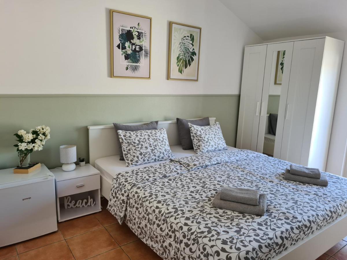 Apartment & Rooms Roza Перой Стая снимка