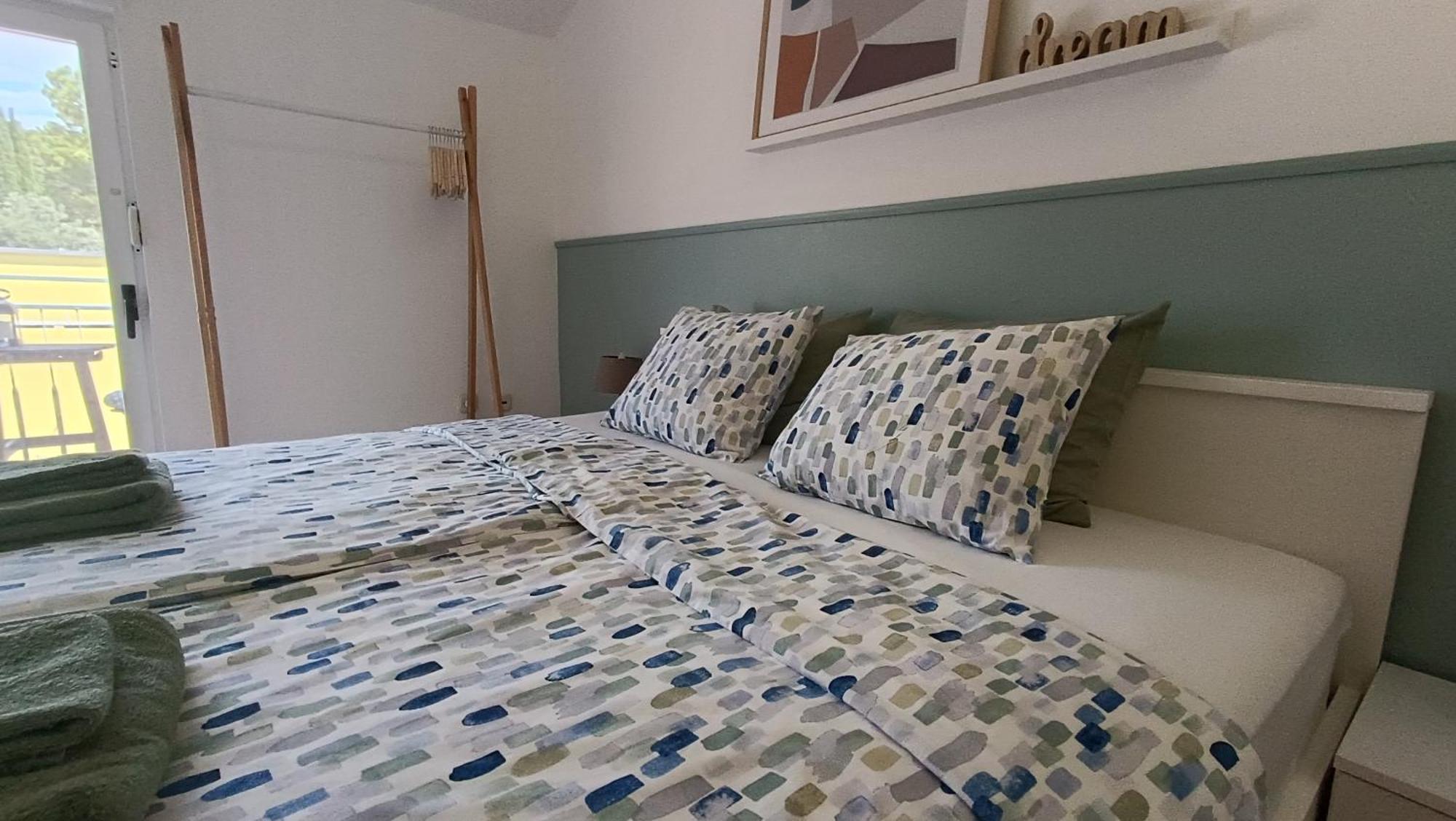 Apartment & Rooms Roza Перой Стая снимка