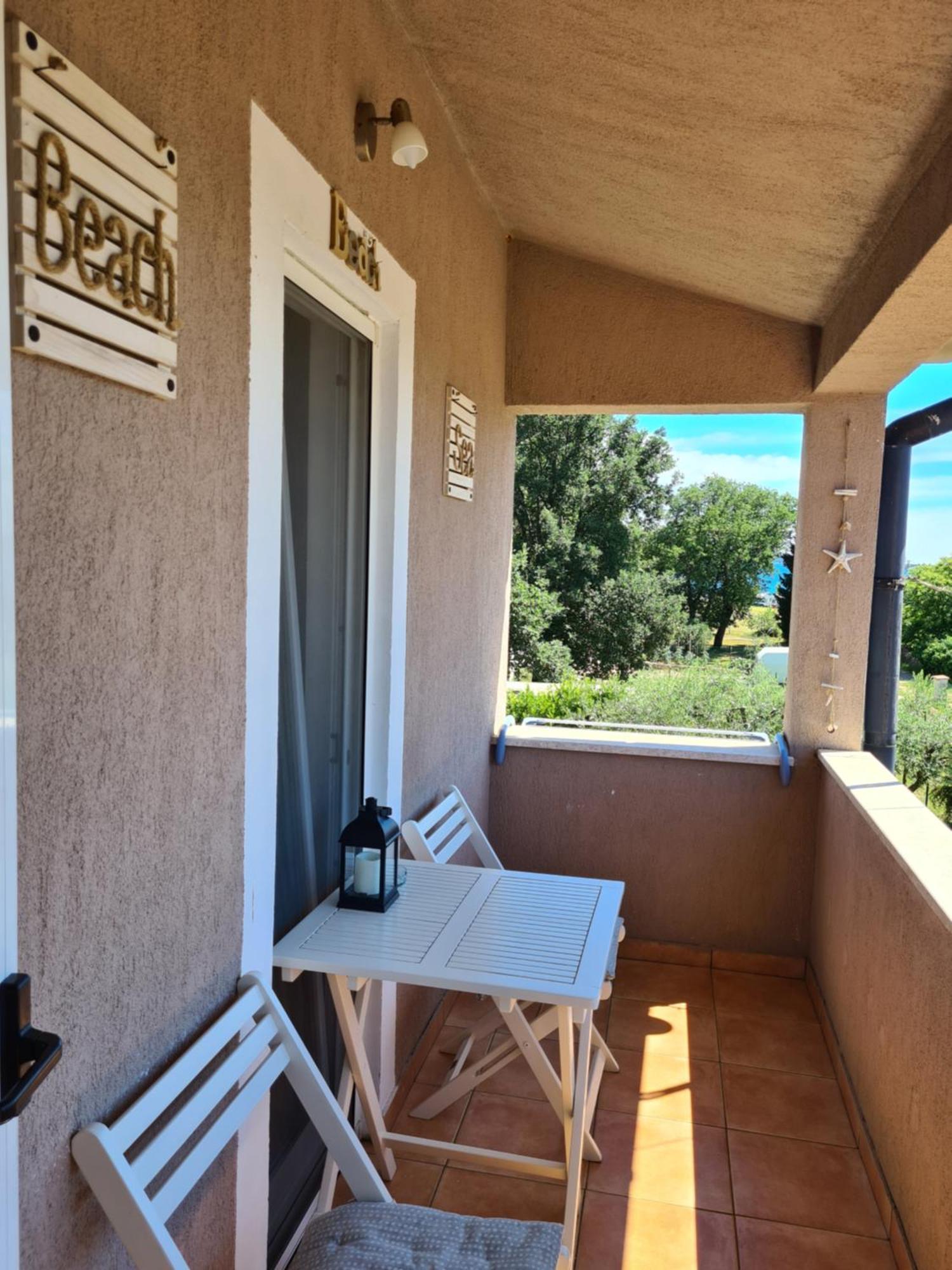 Apartment & Rooms Roza Перой Екстериор снимка