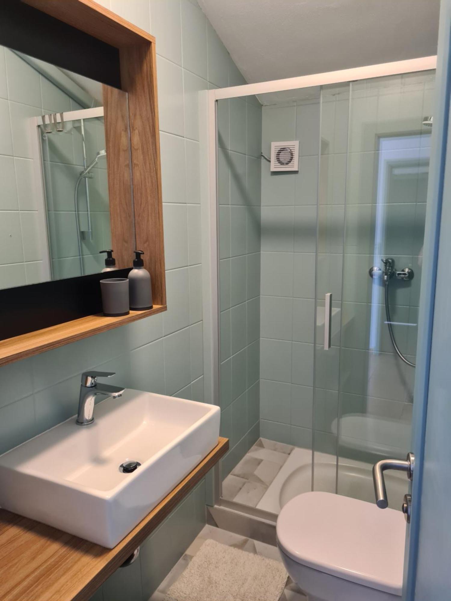 Apartment & Rooms Roza Перой Стая снимка