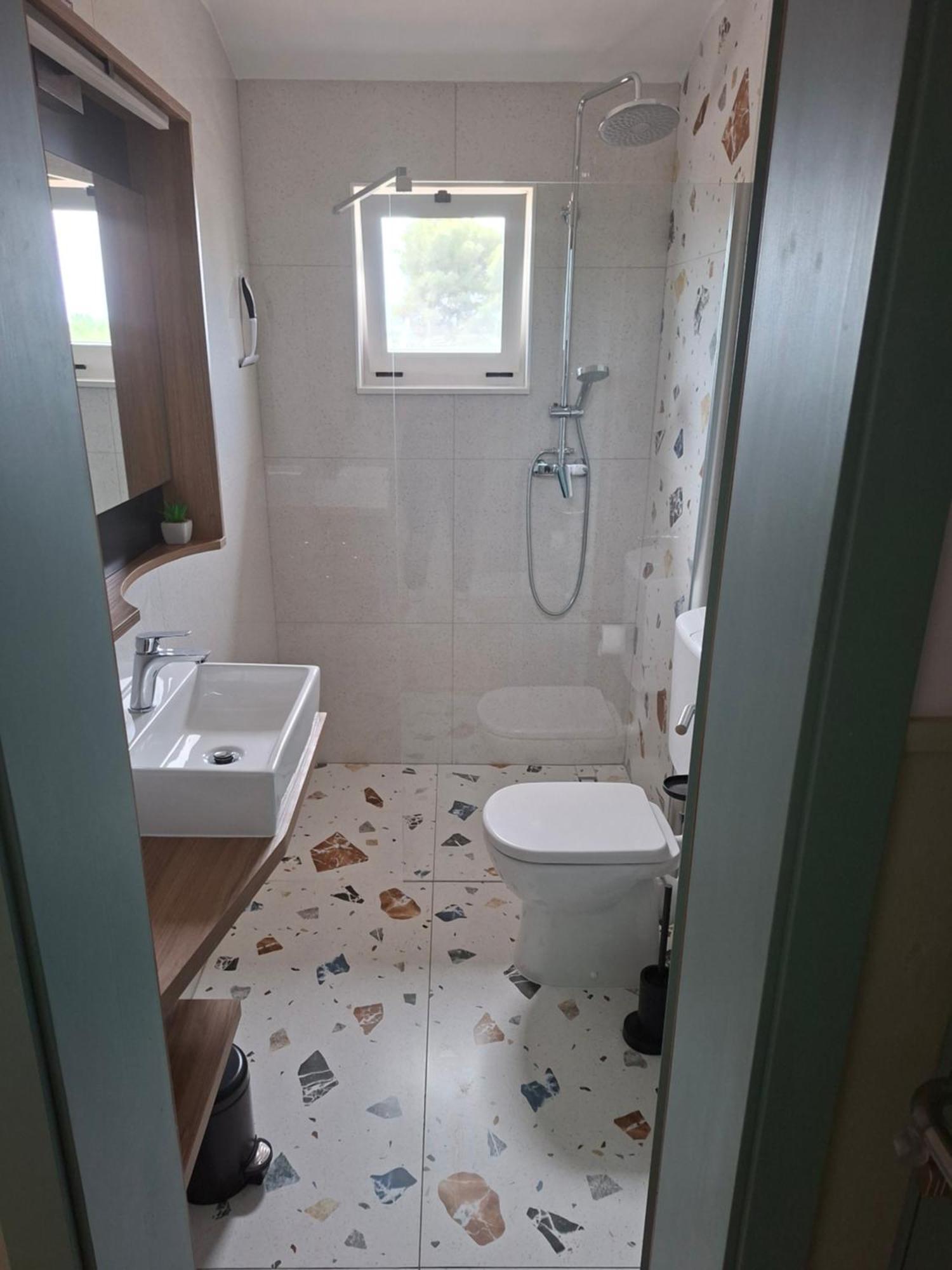Apartment & Rooms Roza Перой Екстериор снимка